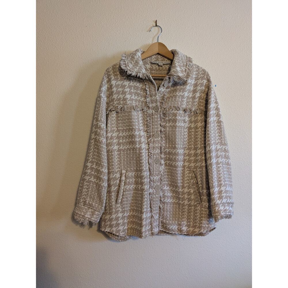hyfve‎ houndstooth cream and white coat size M